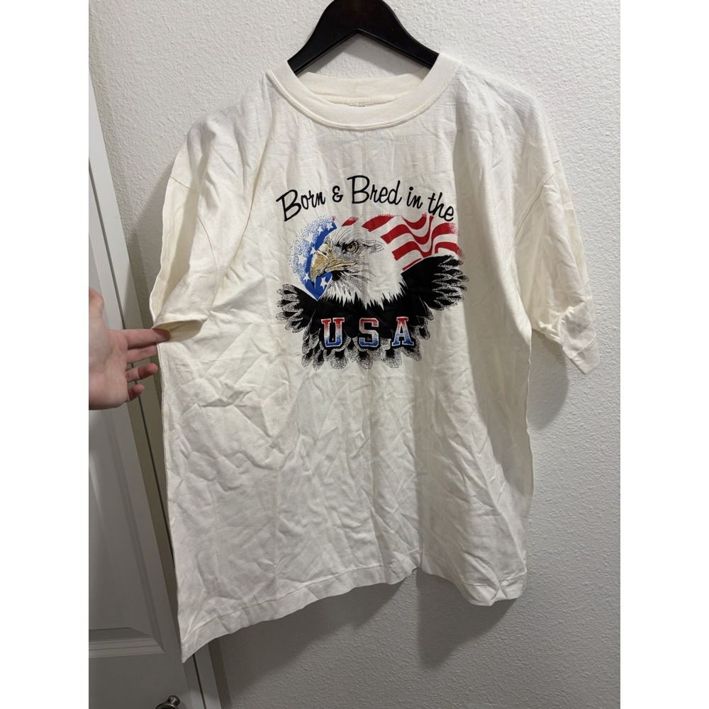 Single Stitch Patriotic American Eagle & Flag "Born And Bred In The USA" XL